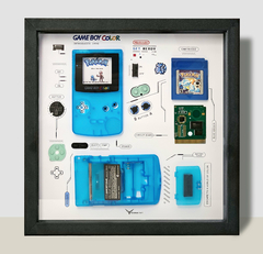 Quadro Game Boy Color Azul com componentes desmontados , tema de jogo Pokémon Blue e Blastoise. 