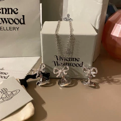 Set Octavie collar y aretes Saturno Viviene W