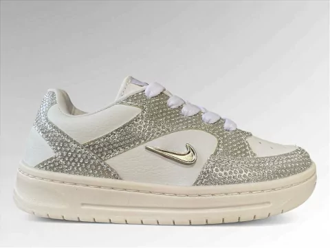 Nike Infantil Branco/ Prata - comprar online