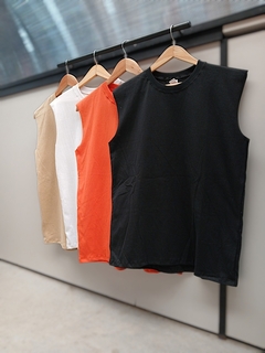 ¡PROMO IMPERDIBLE! 2X1 MUSCULOSA OVERSIZE + ojotas de regalo - tienda online