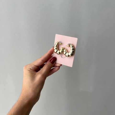 Brinco Argola Goma na internet