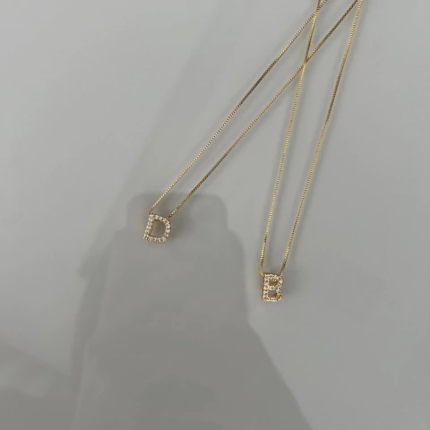 Colar Letra Cravejada