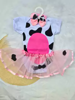 Kit Vaquinha com saia e laço na internet