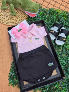 Conj Lala Baby | Body Polo rosa + Saia preta na internet