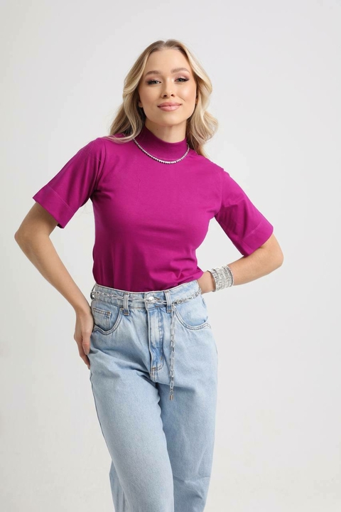 Tshirt gola alta roxo deluxe