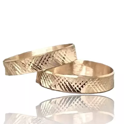 Alianzas de Oro 18klts Cintas Facetadas. - comprar online