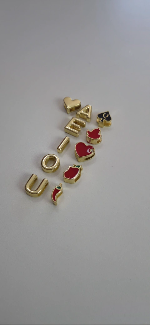 LETRAS E EMOJIS PARA PERSONALIZAR