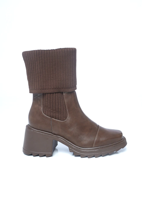 Micaela - Bota Meia Salto Tratorado Feminina Marrom - comprar online
