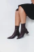 Megan - Bota Stretch Cano Baixo Bico Fino Salto Grosso Preto - AdrianaK - Sapatos incríveis te levam a lugares incríveis