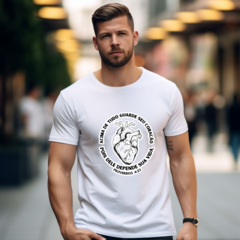 Emaus - Camiseta Guarda seu coração na internet