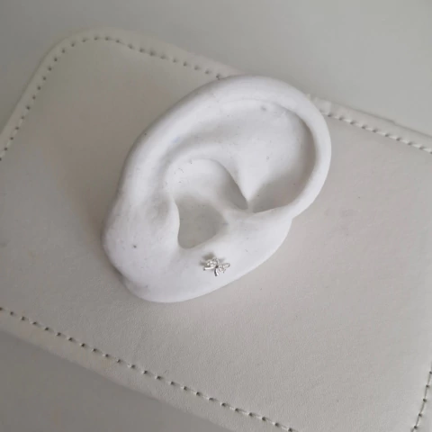 PIERCING LAÇO CRAVEJADO