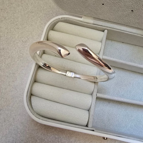 BRACELETE ELETROFORMAÇÃO LISO 2 PONTAS ACHATADAS