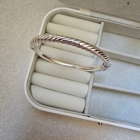 BRACELETE ELETROFORMAÇÃO PARTE DE CIMA ESPIRAL