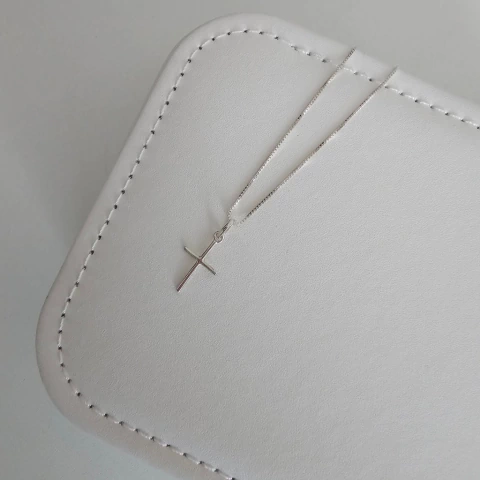 COLAR CRUZ PEQUENA