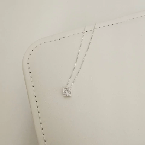 COLAR PASSANTE QUADRADO CRAVEJADO - comprar online