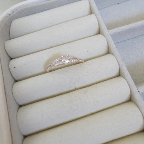 ANEL SOLITÁRIO DOIS FIOS CRAVEJADO - comprar online