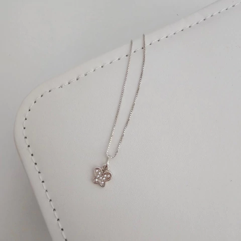 COLAR BORBOLETA CRAVEJADO PEQUENA - comprar online