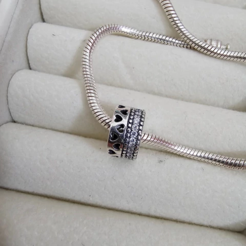 BERLOQUE SEPARADOR CRAVEJADO + CORAÇÕES VAZADOS IMPORTADO - comprar online