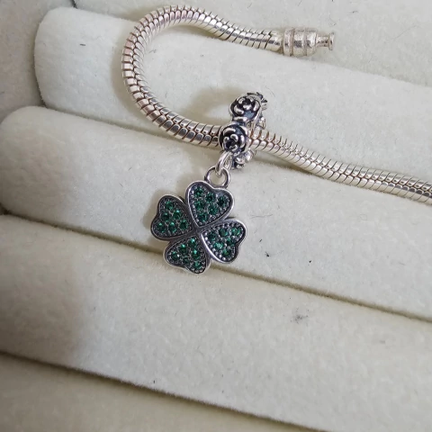 BERLOQUE TREVO CRAVEJADO - comprar online