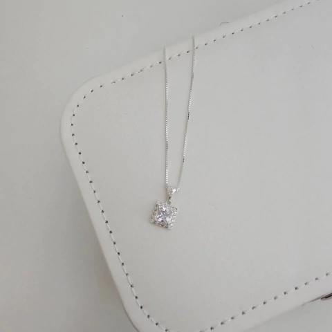 COLAR QUADRADO CRAVEJADO CRISTAL - comprar online