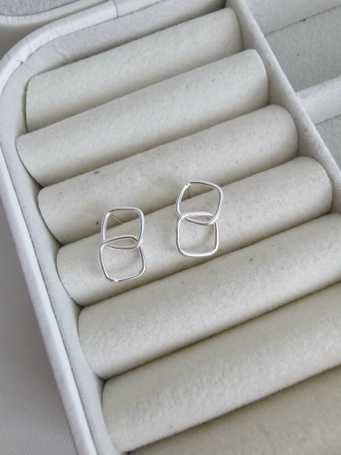 BRINCO QUADRADO DUPLO