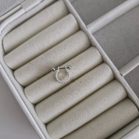 PIERCING HELIX CRAVEJADO FILEIRA DUPLA