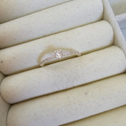 ANEL SOLITÁRIO CORAÇÃO CRAVEJADO - comprar online