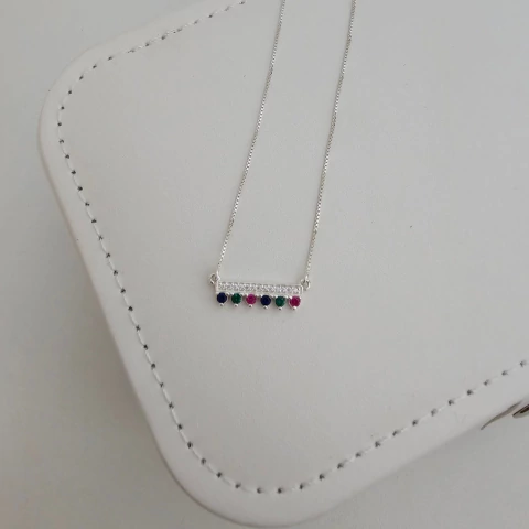 COLAR PLAQUINHA PONTINHOS COLORIDOS - comprar online