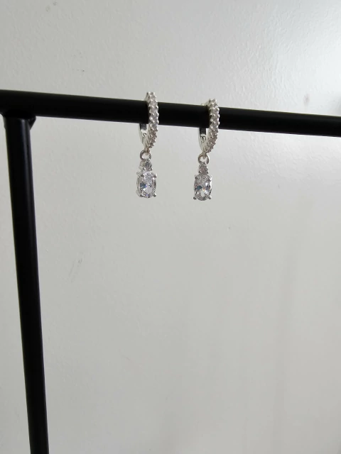 ARGOLA CLICK REDONDA CRAVEJADA PINGENTE GOTA CRISTAL