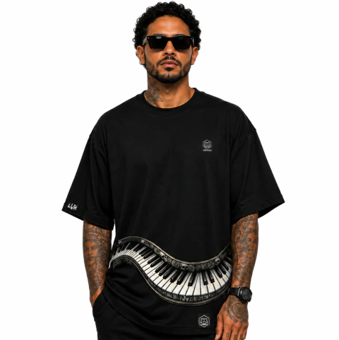 Camiseta Oversized Lovushka - Teclas