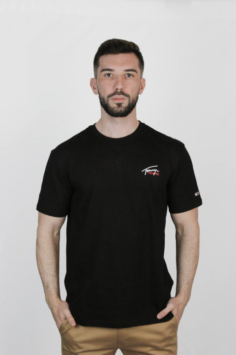 CAMISETA TOMMY JEANS PRETO FLAG TEE - comprar online