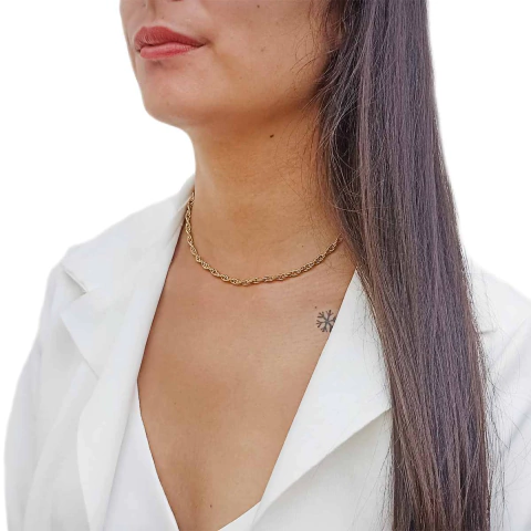 Colar Dourado com Pequenos Elos Trançados Folheado em Ouro 18K - comprar online