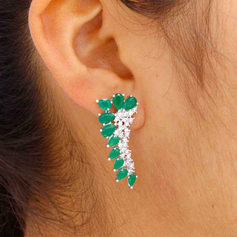 Brinco Ear Cuff com Cristais Verde e Zircônias Folheado no Ródio Branco - comprar online