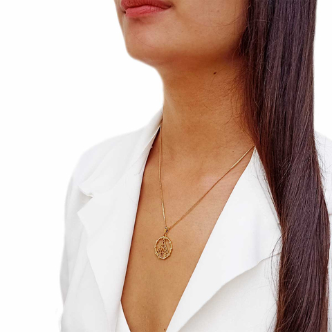 Colar Nossa Senhora Vazado Repleto de Zircônias Folheado em Ouro 18K - comprar online