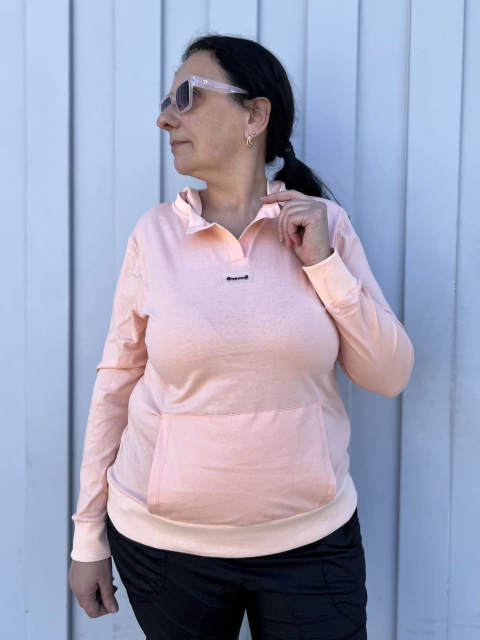 - Remera buzito Stefi Salmón - comprar online