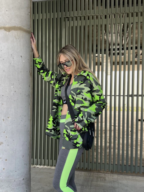 Camisaco Adri Camuflado Verde Fluo