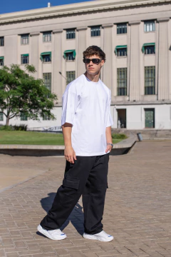 R84 - REMERA OVERSIZE ESTAMPADO PAYASO - CC JEANS