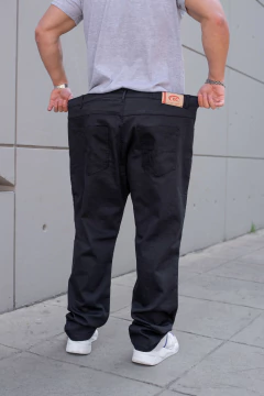 SUIZA - JEAN ELASTIZADO ESPECIAL NEGRO - tienda online