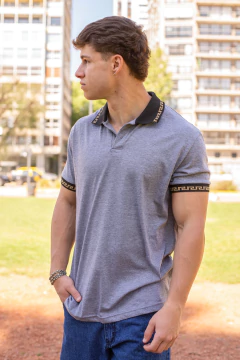 R59 - CHOMBA DE ALGODON VERSACE en internet