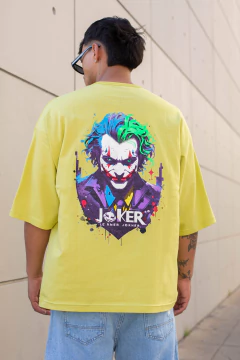 R83 - REMERA OVERSIZE ESTAMPADA JOCKER en internet