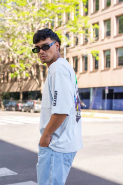 R83 - REMERA OVERSIZE ESTAMPADA JOCKER - comprar online