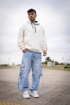 LAS FLORES - BAGGY CARGO CON RECORTE Y TIRAS - comprar online