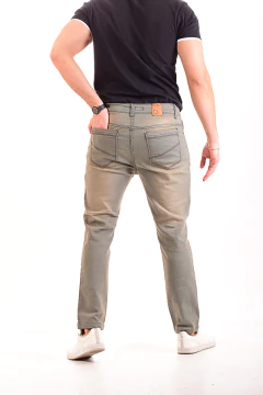 AUSTRIA - JEAN ELASTIZADO VAINILLA en internet