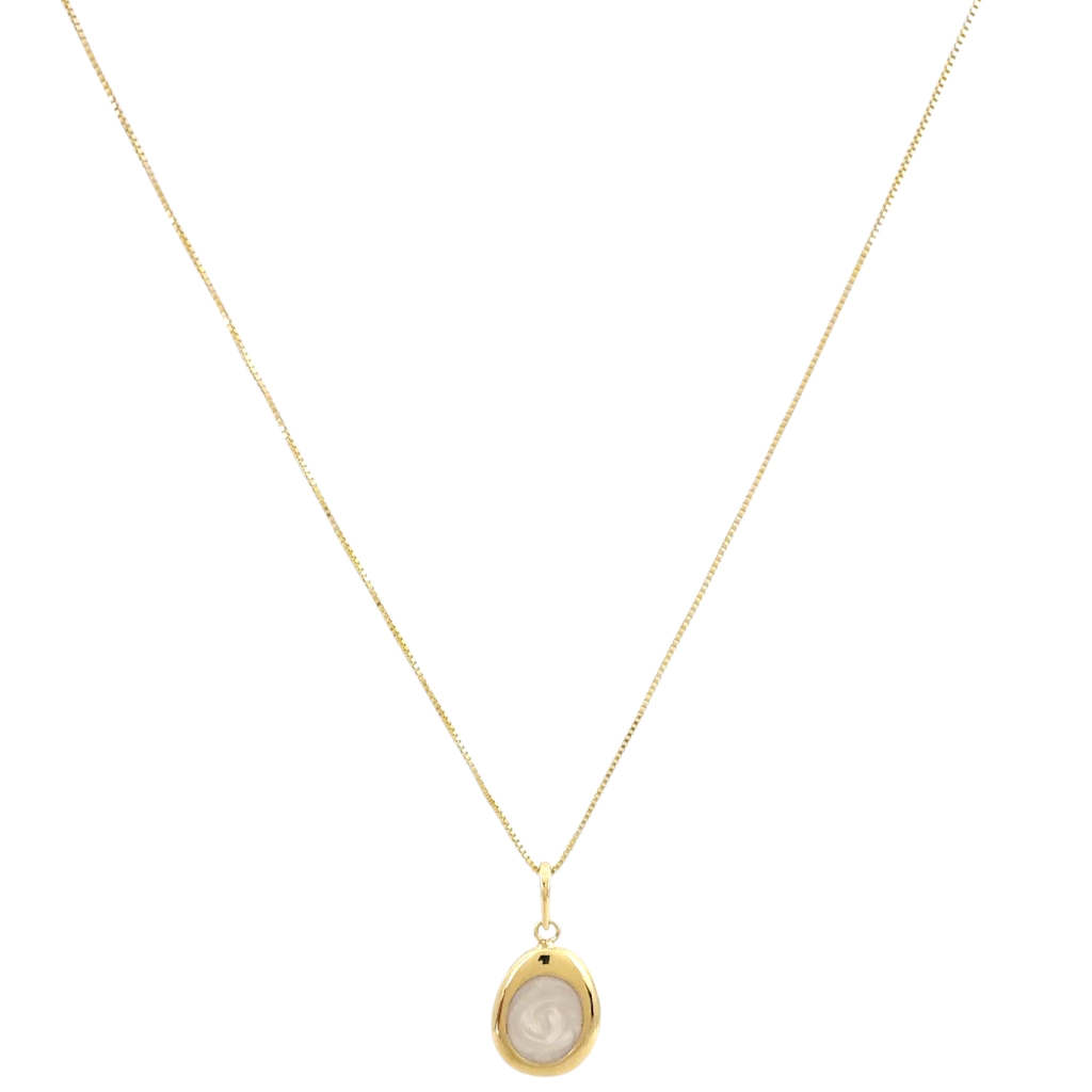 Colar resinado Josi perolado banhado a ouro