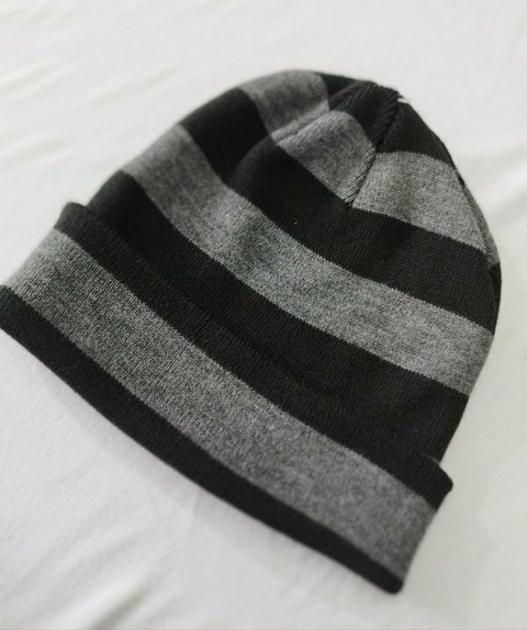 Gorro Rayado Gris SALE