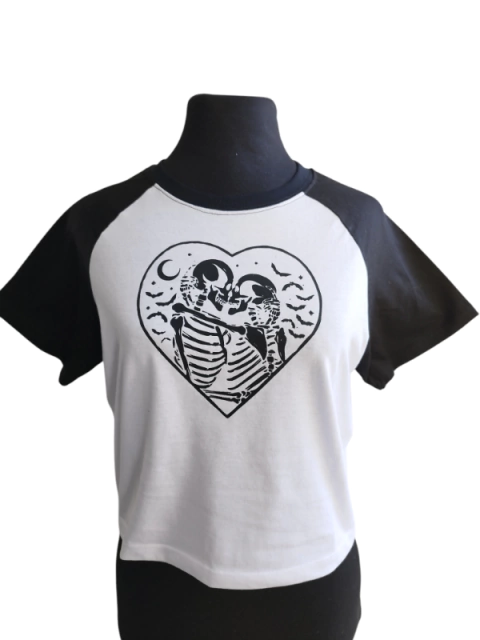 Remera Crop Love Skull