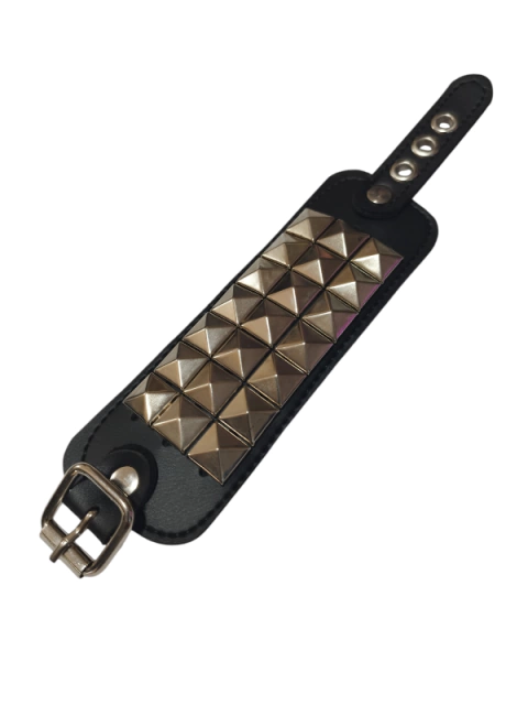 Muñequera de Tachas