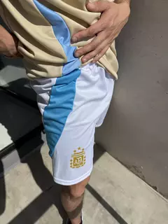 ¡OFERTA IMPERDIBLE! Camiseta Argentina + Short de Regalo en internet