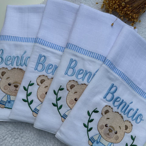 Fralda Bordada em Cima de uma Tira de Fustão, Linho ou Piquet - comprar online