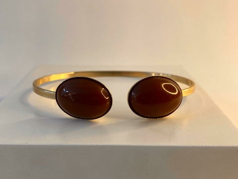 BRACELETE DOURADO PEQUENO COM PEDRAS MARRONS